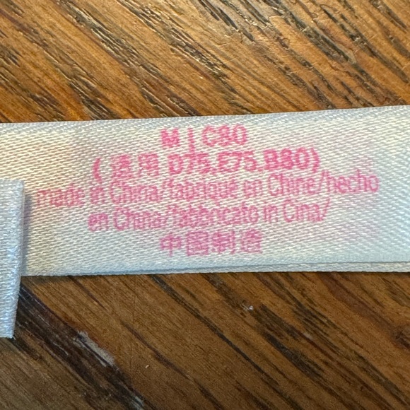 ✨LIKE NEW✨VS PINK BRALETTE - Picture 9 of 9